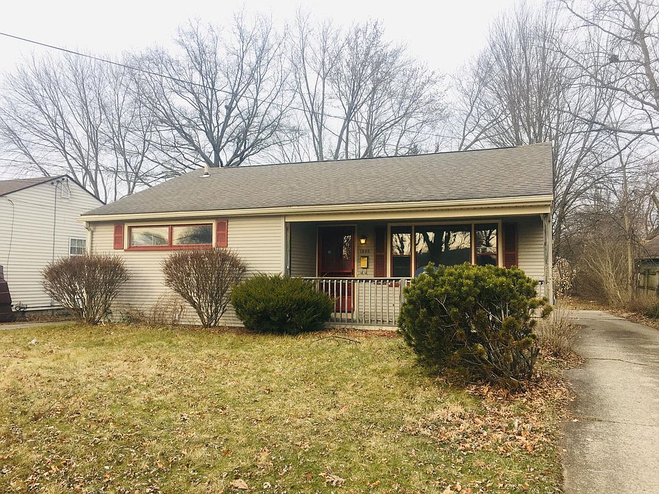 1st image of 1640 Country Club Ave