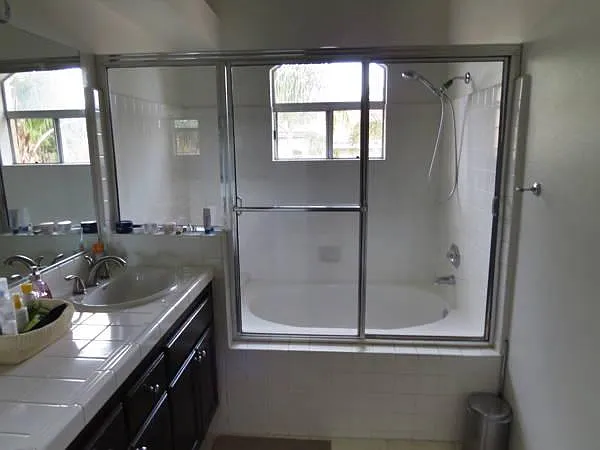Master bedroom bathroom