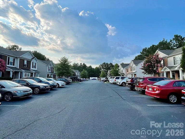 8049 Stoneham Ct — Photo 18