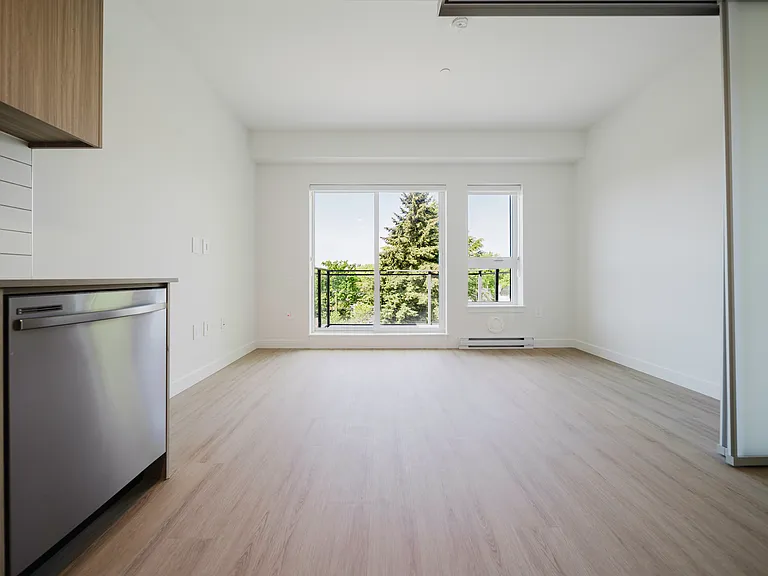 5828 Granville St — Photo 28