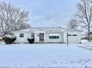 387 35th St SW, Barberton, OH 44203