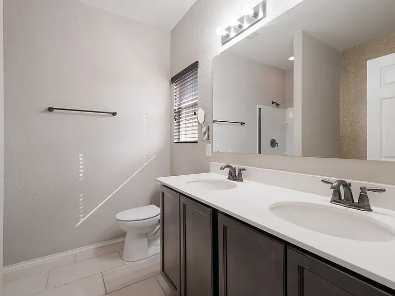 602 Trinity Mdw — Photo 23