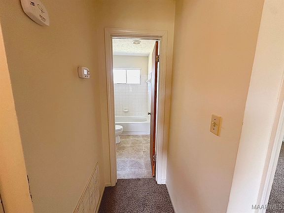 3rd image of 4 Carolyn St