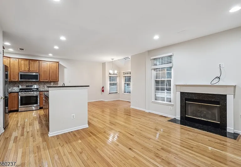 91 Patriot Hill Dr — Photo 5