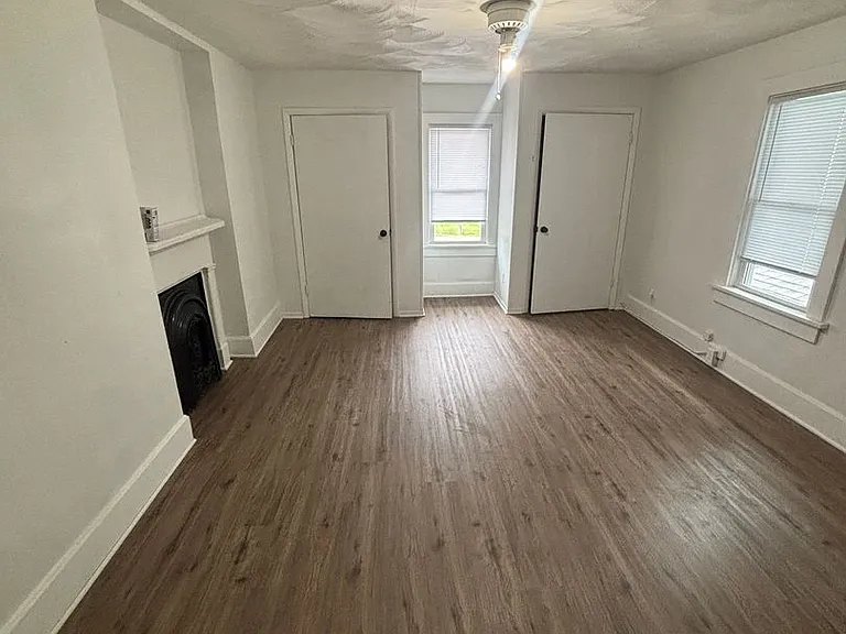 406-408 E Wheeling St — Photo 14