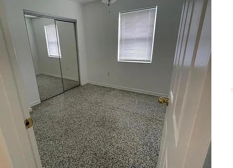 21499 Glendale Ave — Photo 8
