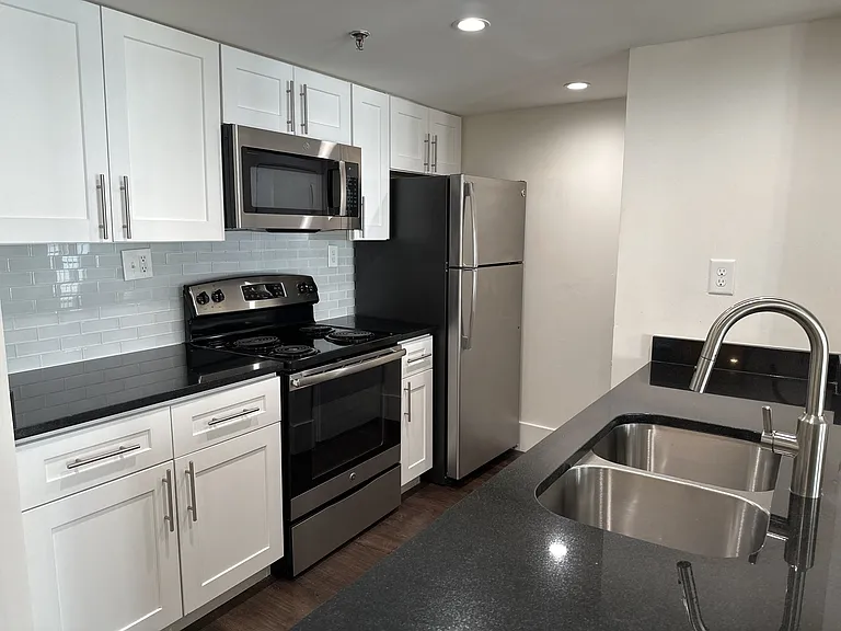 Wesley Townsend Apartments at Buckhead — Photo 137