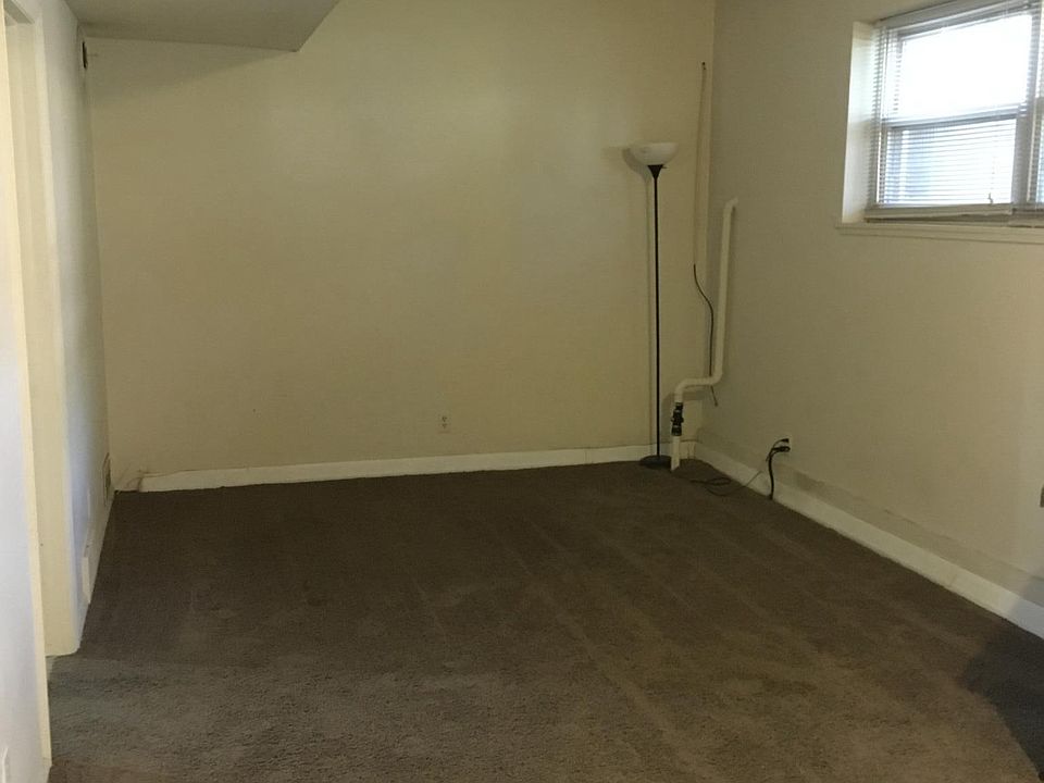 2nd image of 3816 N Sterling Ave APT B