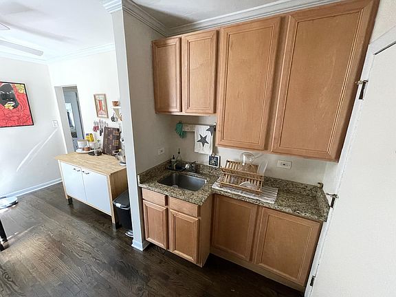 5th image of 1458 W Winnemac Ave #4