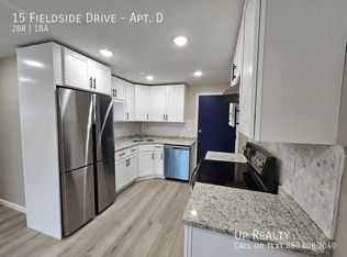 15 Fieldside Dr APT D, Groton, CT 06340