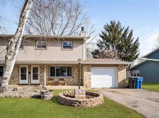 5410 S Ridge Way, Middleton, WI 53562