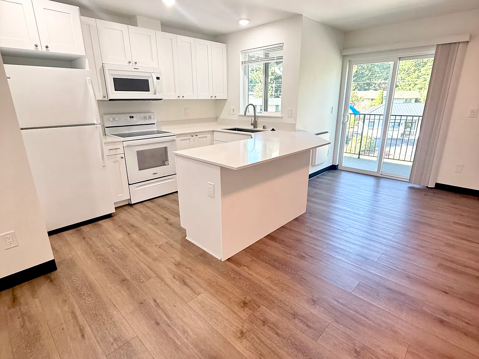 1 bed, 614 sqft, $1,900 — Photo 1