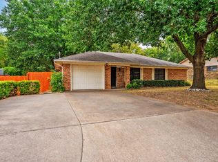 1019 Oak Ridge Dr, Denison, TX 75020