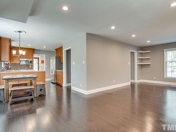 5th image of 313 Northcliff Dr