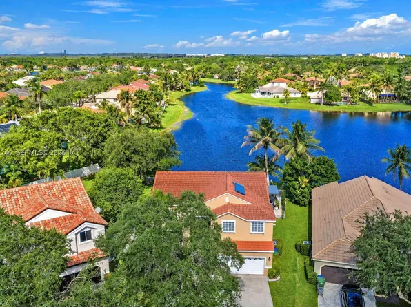 480 Cambridge Dr, Weston, FL 33326