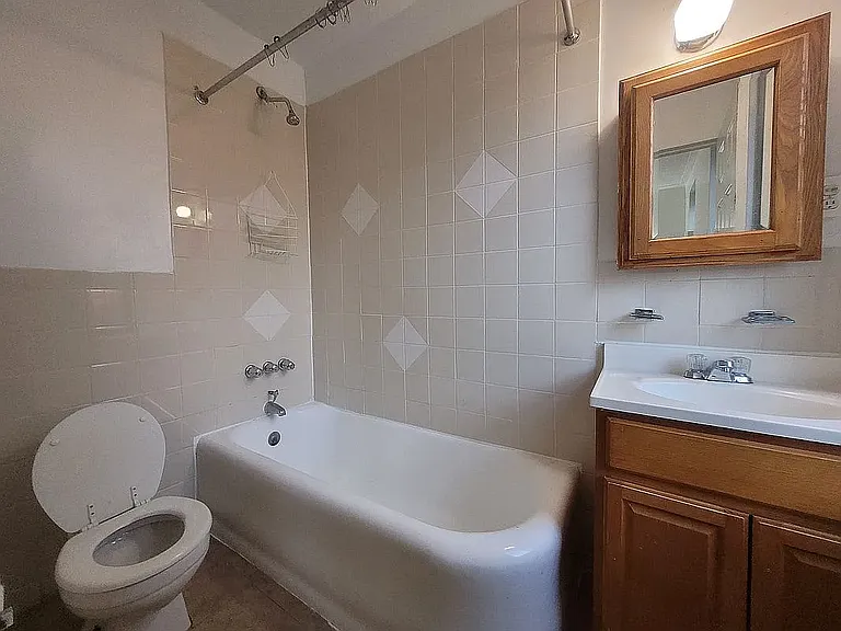 1068 Ward Ave #1E — Photo 67