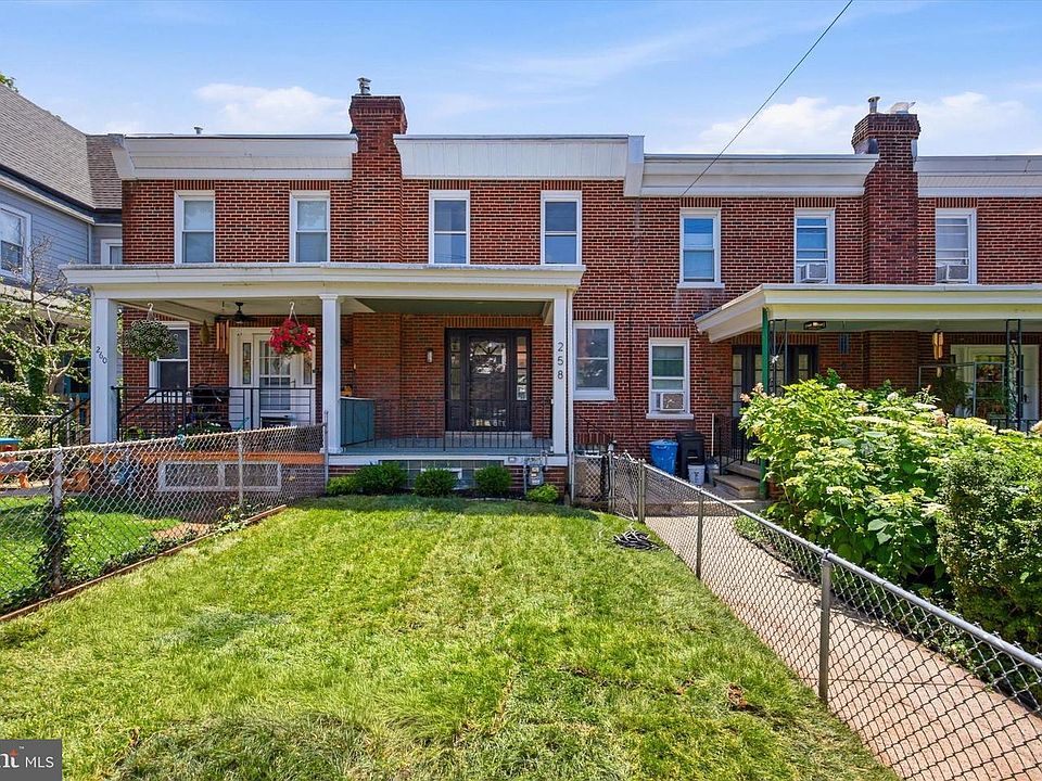 1st image of 258 Rochelle Ave