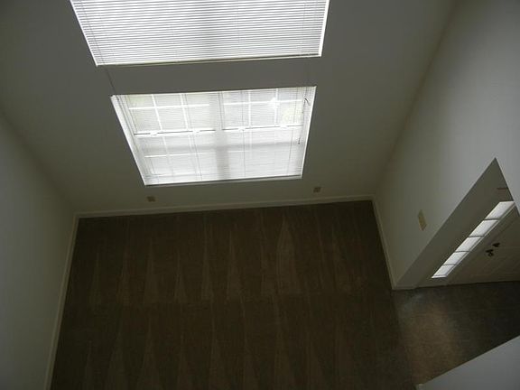 3rd image of 2498 Heather Glen Ct APT 6