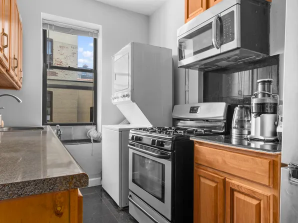 15 Fort Washington Avenue image 2 of 8