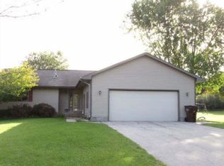 1109 Warner St, Whitehall, MI 49461