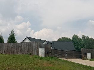 5514 Whitener Rd, Hickory, NC 28602