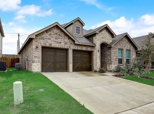 8329 Spruce Meadows Dr, Fort Worth, TX 76244