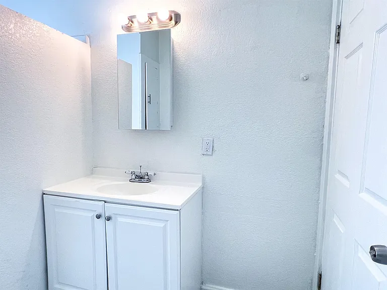11 Norwood St #8 — Photo 6