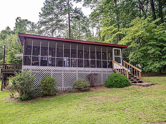 4th image of 371 Lakewood Dr