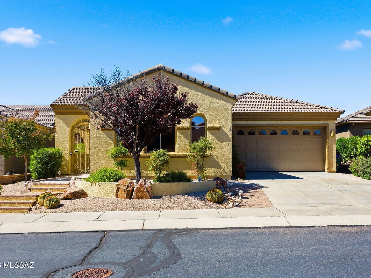 2093 W Escondido Canyon Dr