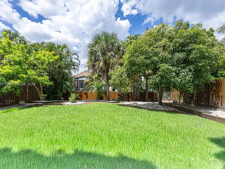 3841 Aspen Leaf Dr — Photo 28
