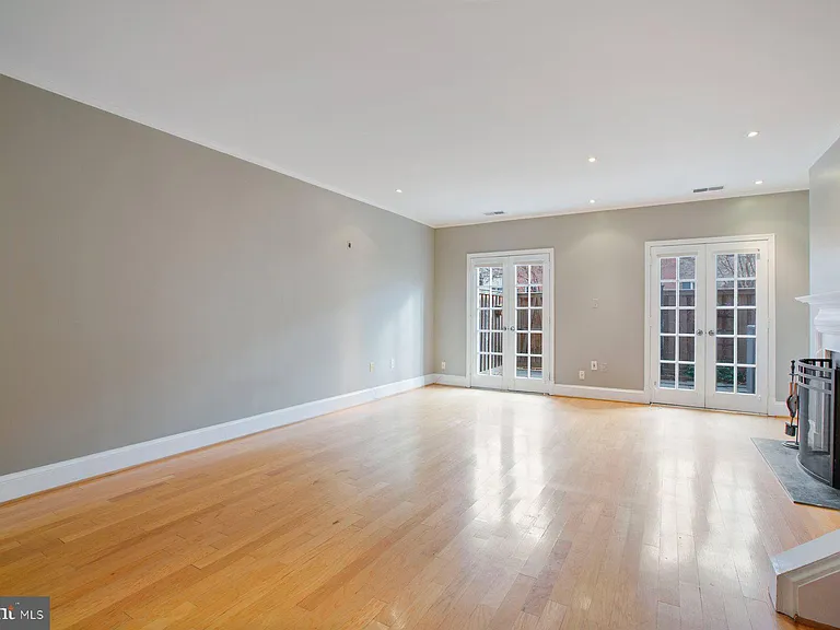 1614 Belmont St NW #C — Photo 6