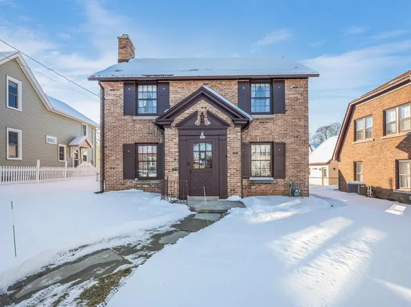 906 North 12th STREET, Manitowoc, WI 54220