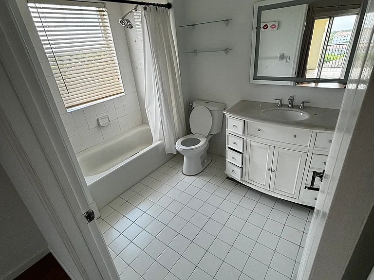 1627 SW 37th Ave #403 — Photo 14