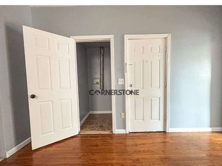 483 Avon Ave — Photo 9