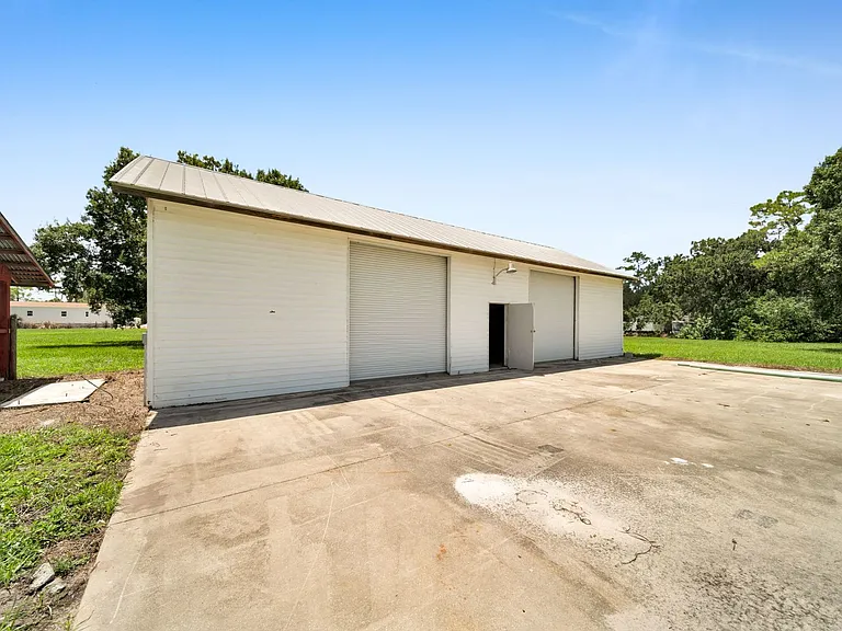 2950 Packinghouse Rd — Photo 40
