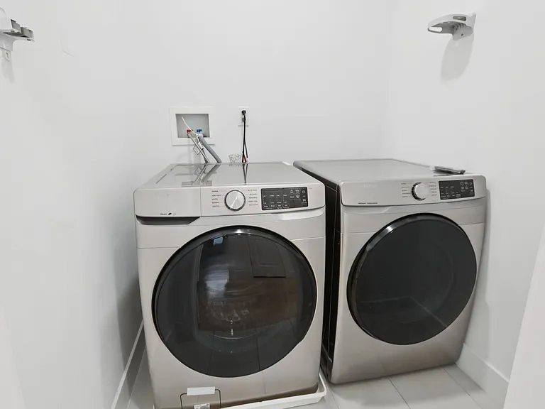 131 Zabriskie St #1 — Photo 35