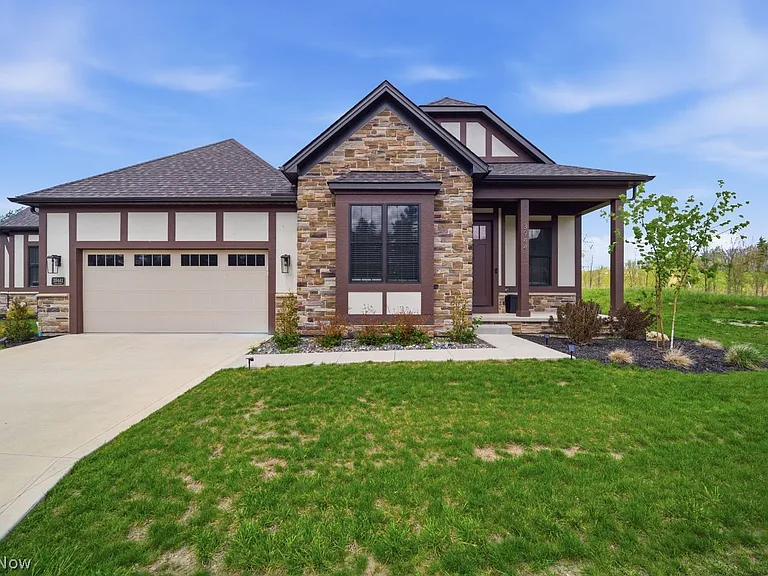 39441 Stillman Ln — Photo 1