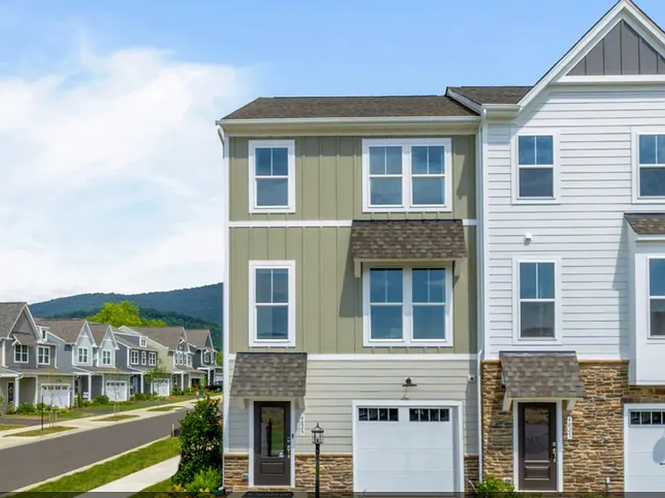 3016 Rambling Brook Ln
