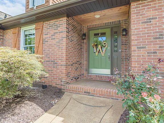 3rd image of 2666 Oak Trail Dr