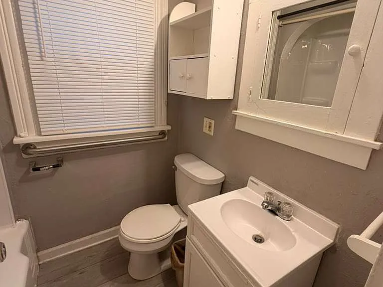 319 White St — Photo 23