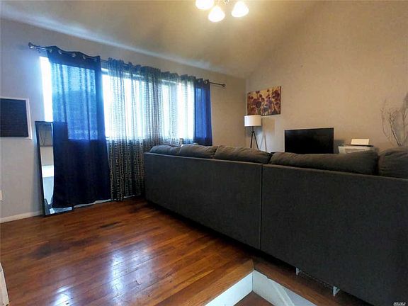 4th image of 75 Continental Dr