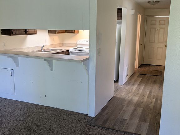 2nd image of 324 S Constitution Ave #1