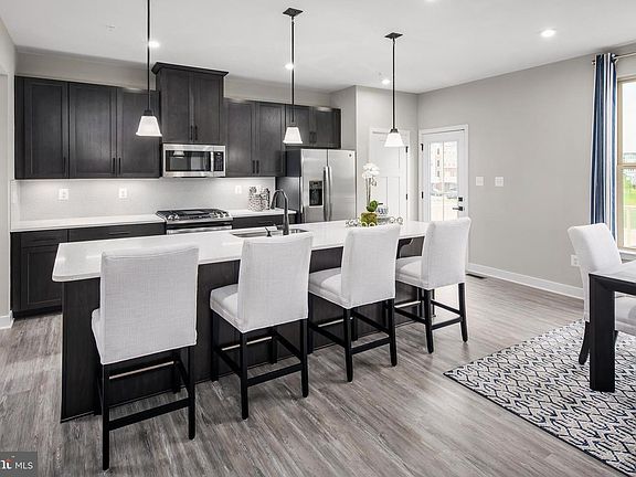 2nd image of 5613 Billenca Ln