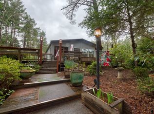 69627 Wildwood Rd, North Bend, OR 97459
