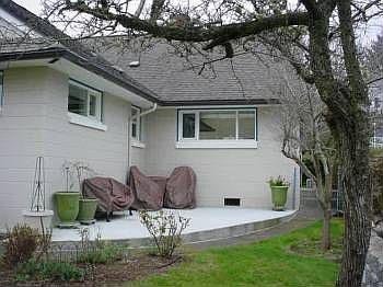 4th image of 629 Essex Ave