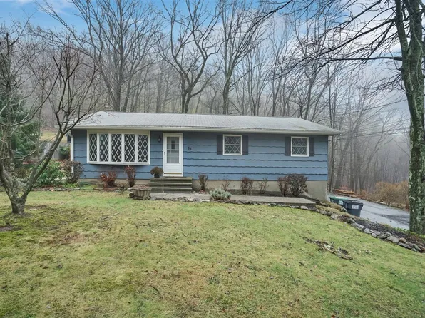 68 Skyline Dr, Highland Mills, NY 10930