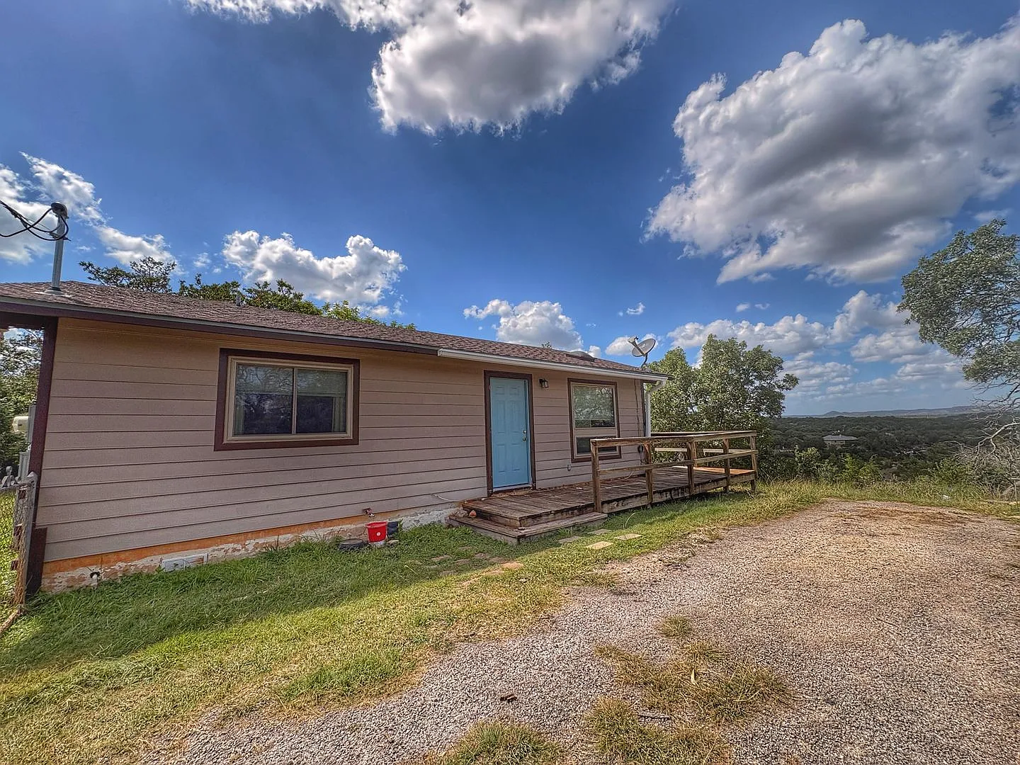 2/1 in Bandera River Ranch — Photo 1