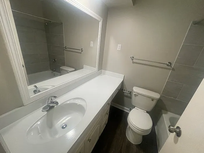 7028 Rose Trail Dr — Photo 15