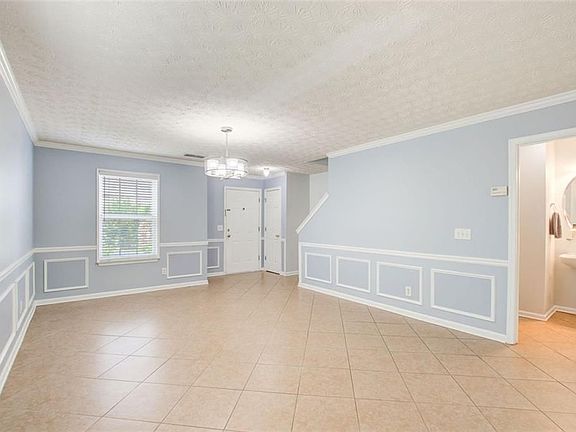 4th image of 1043 River Plantation Dr