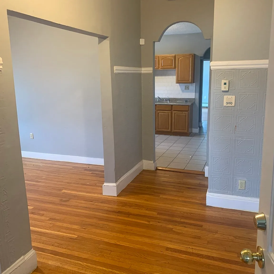 2 bed, 1.0 bath, 800 sqft, $2,400 — Photo 4